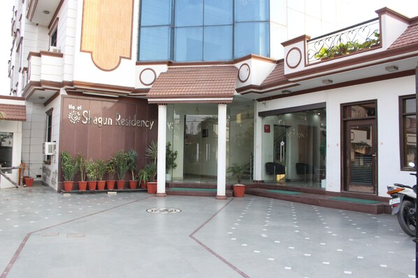 Property entrance - Hotel Shagun Residency Behror (Behror)