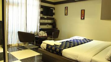 Deluxe Room, Non Smoking | Rollaway beds