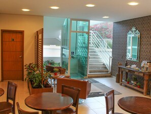 Sala de estar en el lobby