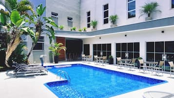 Outdoor pool, sun loungers