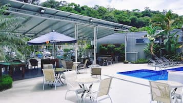 Outdoor pool, pool loungers