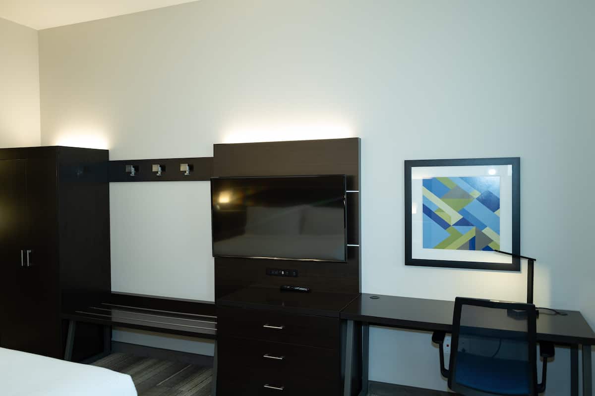 In-room safe, desk, laptop workspace, blackout curtains