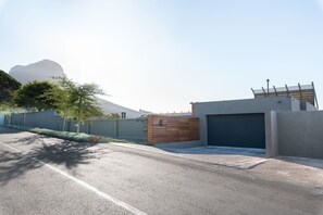 Exterior - Glencoe 40 (Cape Town)
