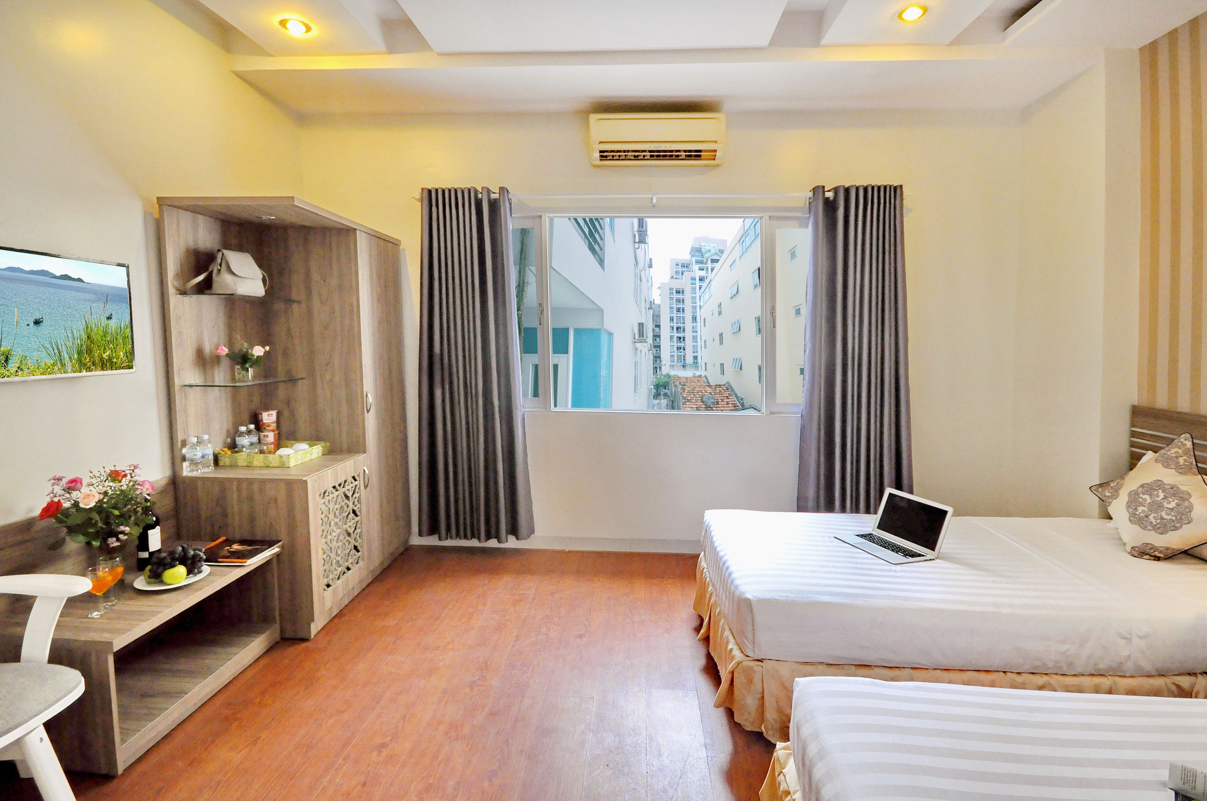 Minibar, Schreibtisch, schallisolierte Zimmer, kostenloses WLAN