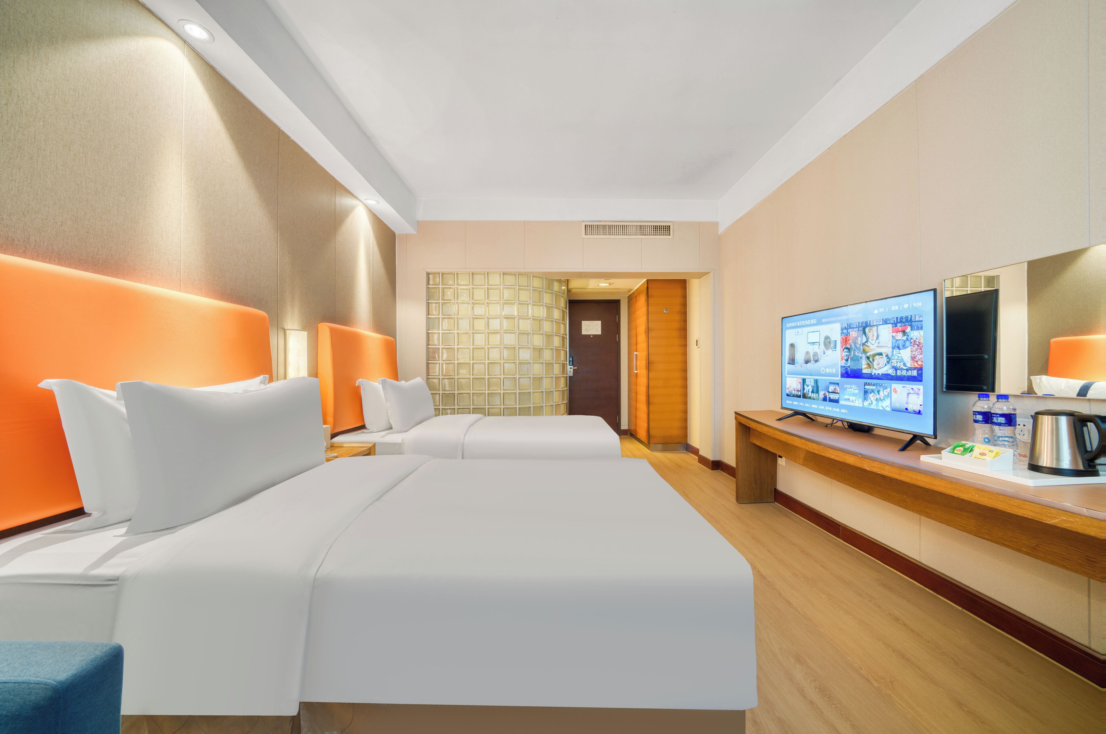 Deluxe Twin Room | Premium bedding, desk, laptop workspace, soundproofing