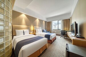 Chambre Affaires avec lits jumeaux | Literie de qualité supérieure, bureau