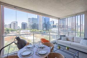 Dining - Forma Itaim by Q Apartments (São Paulo)