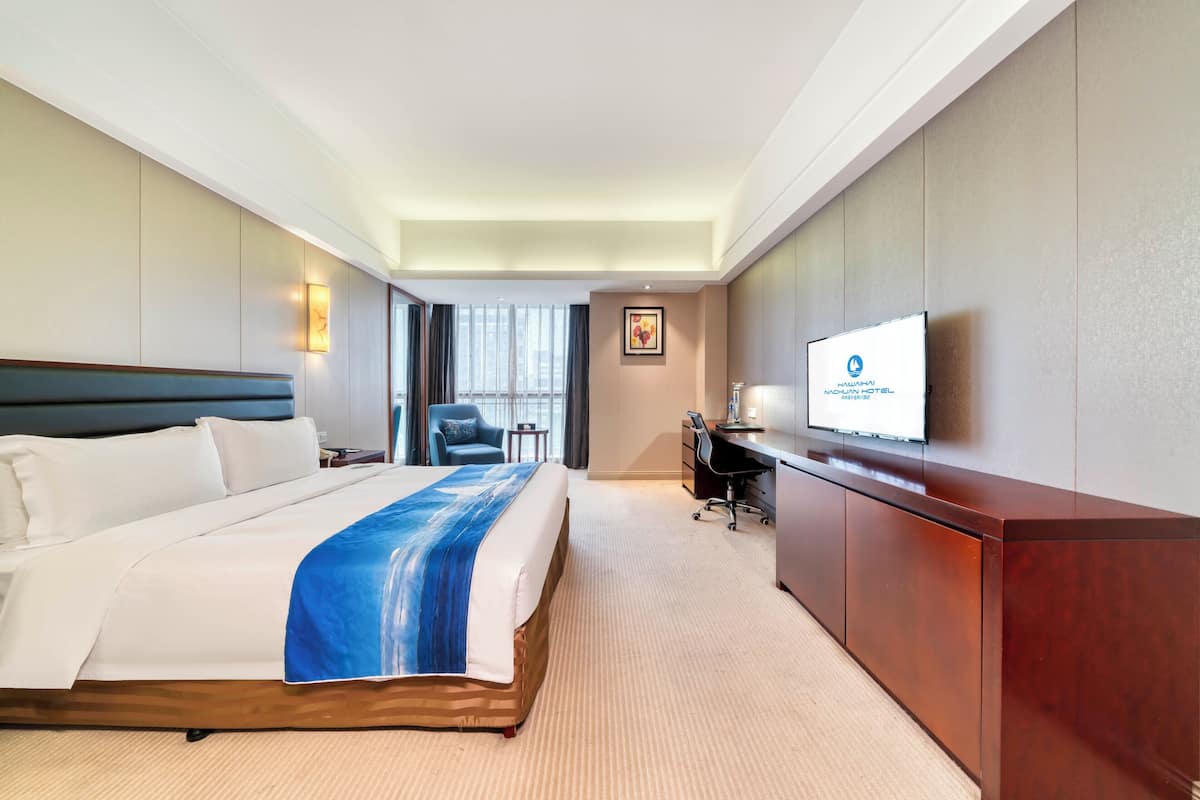 Deluxe Double Room | Desk, blackout drapes, free WiFi, bed sheets