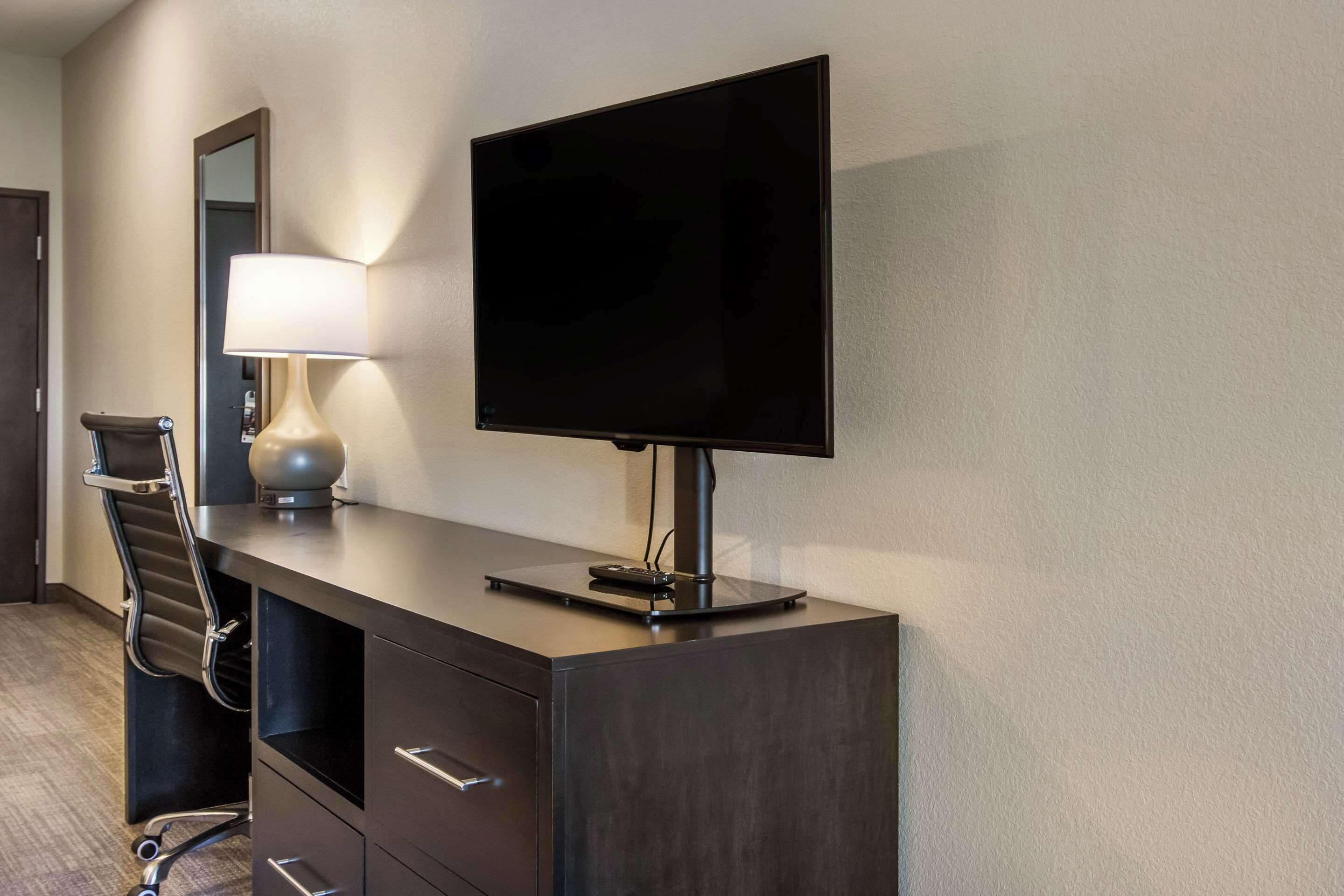 suite, multiple beds, non smoking | premium bedding, desk, laptop workspace, blackout curtains