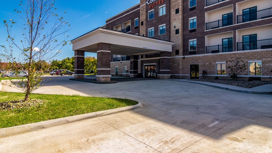 Comfort Suites Brunswick - Clevelend Southwest