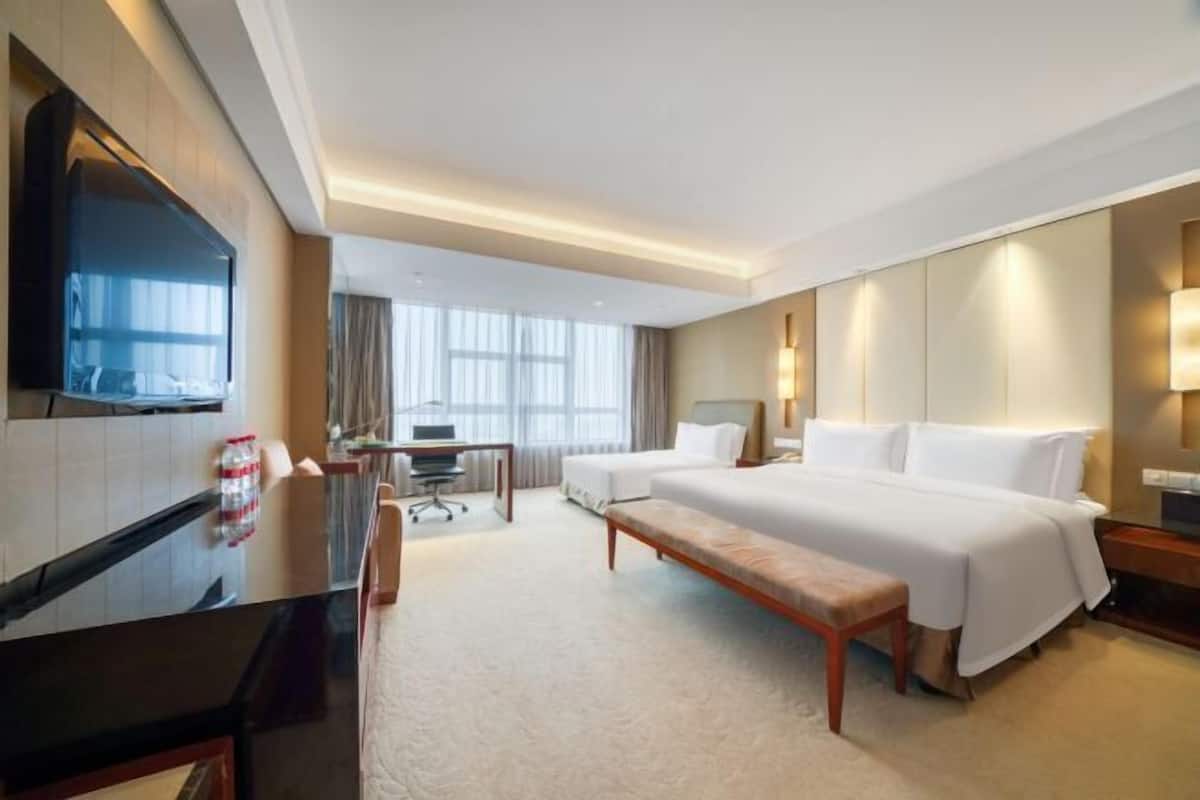 Minibar, in-room safe, desk, blackout curtains