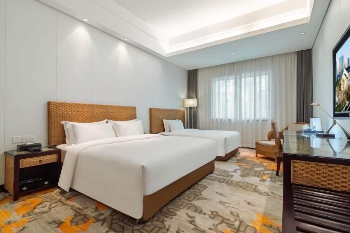 Minibar, desk, blackout curtains, soundproofing