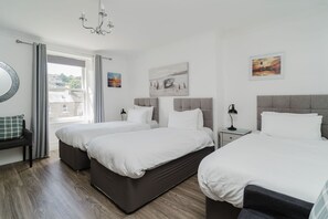 Triple Room, Ensuite ((2nd floor)) - The Roxburgh (Berwick-upon-Tweed)