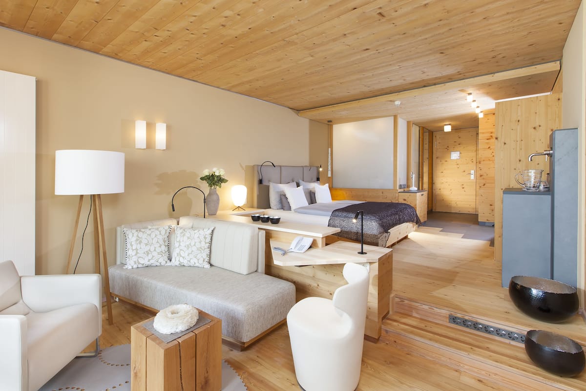Hypoallergeen beddengoed, donzen dekbedden, een minibar