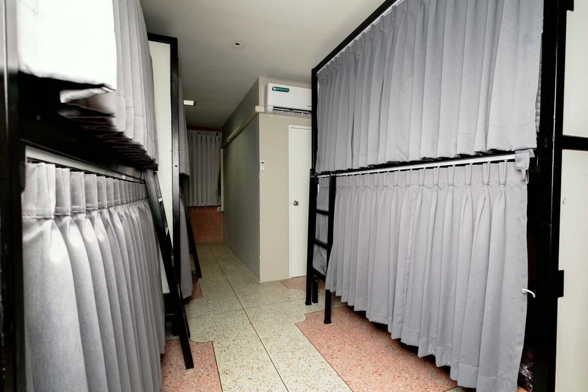 Free WiFi, bed sheets