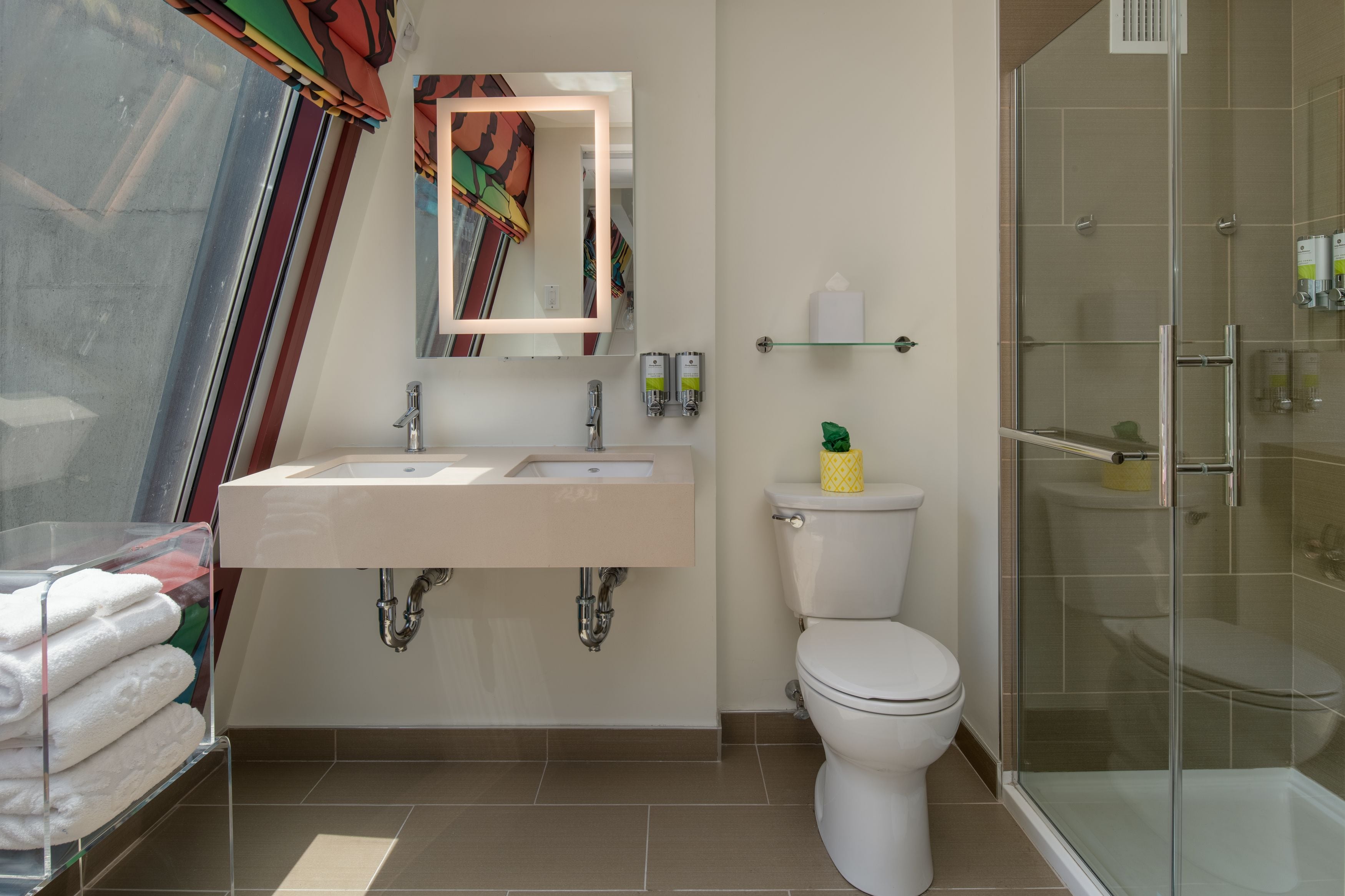 Photo - Staypineapple, An Artful Hotel, Midtown New York