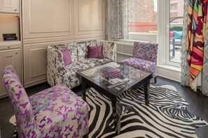 TV LED 50 polegadas com canais a cabo, TV, smart speakers