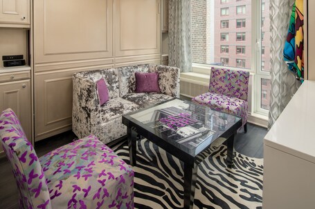 Staypineapple, An Artful Hotel, Midtown - view 2