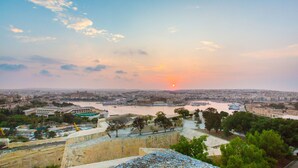 Unclassified image, 5 of 5, button - Valletta Hastings Studio Apartment (Valletta)