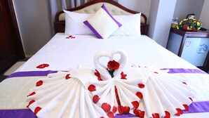 Minibar, in-room safe, desk, blackout drapes - Nasa Hotel (Bac Nha Trang)