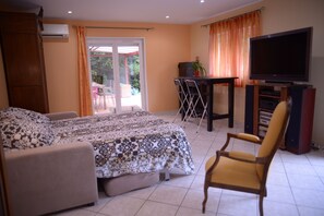 Blackout drapes, soundproofing, iron/ironing board, free WiFi - Villa Seignemartin (Lyon)