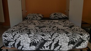 Cortines opaques i habitacions insonoritzades 