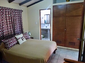 Economy Triple Room, Multiple Beds, Non Smoking