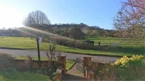 View from property - Winton House (Stratford-upon-Avon)