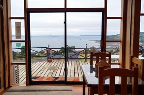 Breakfast, lunch, dinner served; local cuisine - Hotel Boutique Antukenu (Isla Quinchao)