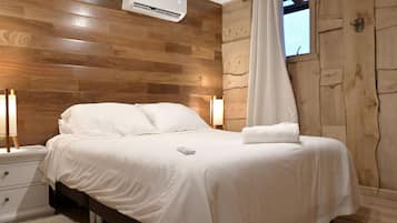 Economy Double Room, 1 Double Bed, Non Smoking | Soundproofing, free WiFi, bed sheets