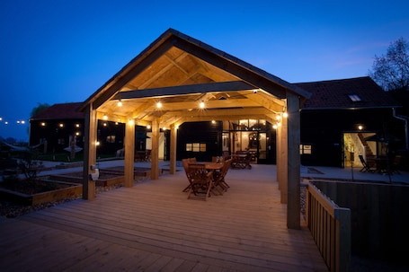 The Granary, 4 Bedrooms | Terrace/patio