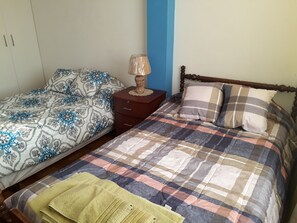 Family Double Room Single Use, Multiple Beds, Non Smoking, Shared Bathroom