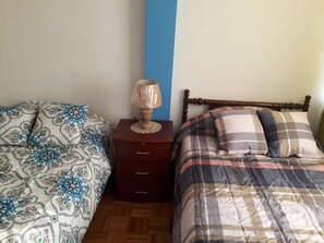 Family Double Room Single Use, Multiple Beds, Non Smoking, Shared Bathroom