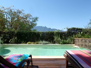 Alberca al aire libre por temporada 