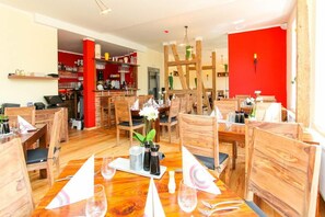Restaurant - Pension Eshramo (Barth)