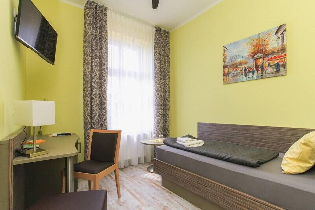 Standard Single Room | In-room safe, blackout curtains, soundproofing, free WiFi