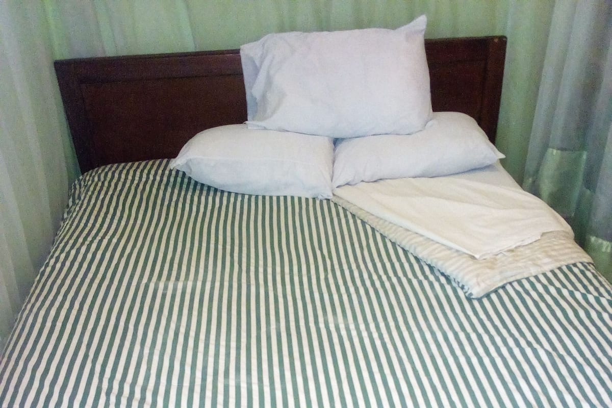 Desk, free WiFi, bed sheets