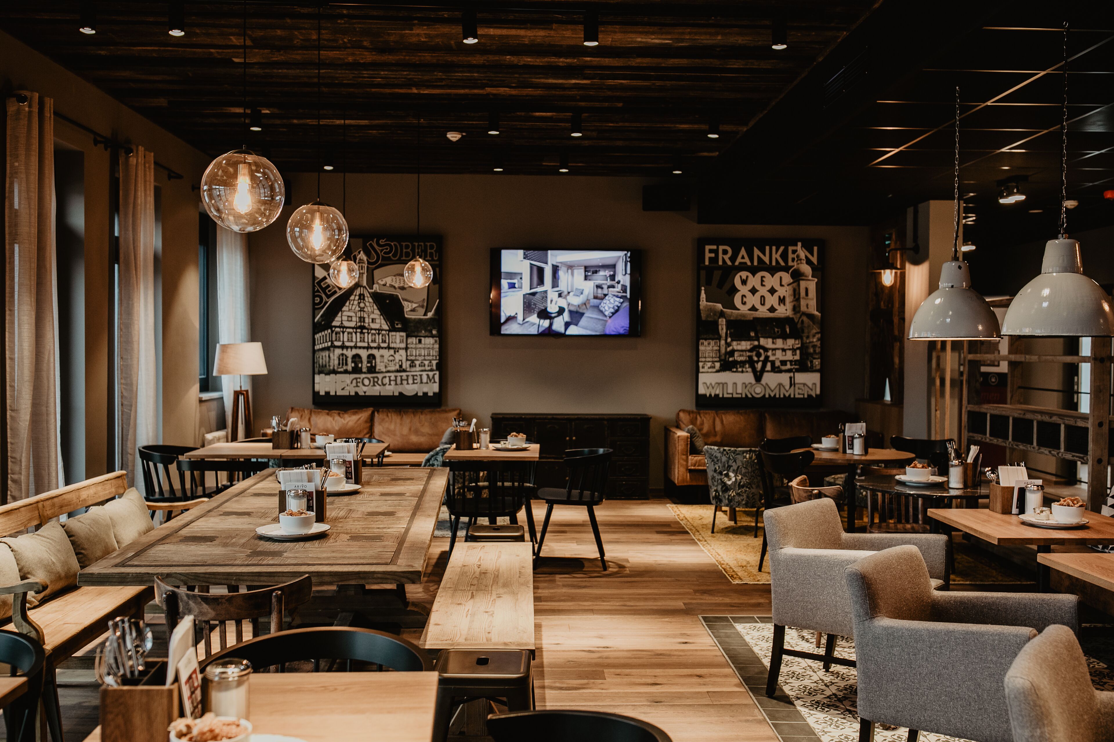 breakfast and dinner served, german cuisine