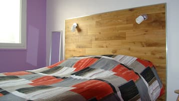 Comfort Double Room | Premium bedding, desk, soundproofing, rollaway beds
