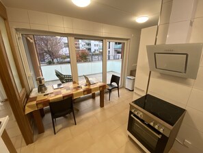 Apartment | Private kitchen - Privatunterkunft AARON (Magdeburg)