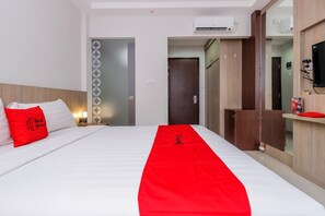 Room - Sans Vibes Jasmine Suite TB Simatupang (Jakarta)