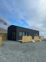 Deluxe Cabin | Soundproofing, iron/ironing board, free WiFi, bed sheets