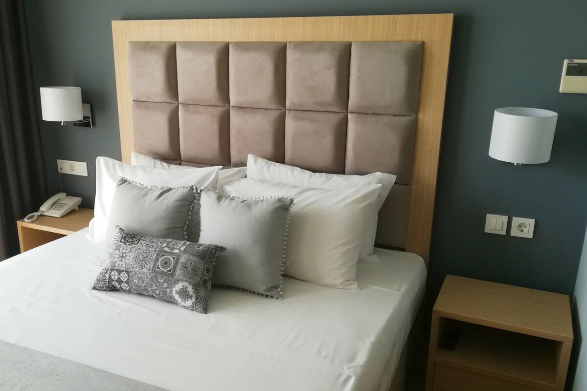 Phòng đôi Executive, ban công (Acropolis View) | Bàn, bàn ủi/dụng cụ ủi quần áo, truy cập Internet không dây miễn phí 