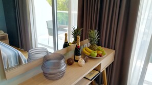 Executive Double Room, Balcony (Acropolis View) | Desk, iron/ironing board, free WiFi, bed sheets - Hotel Thissio (Athens)