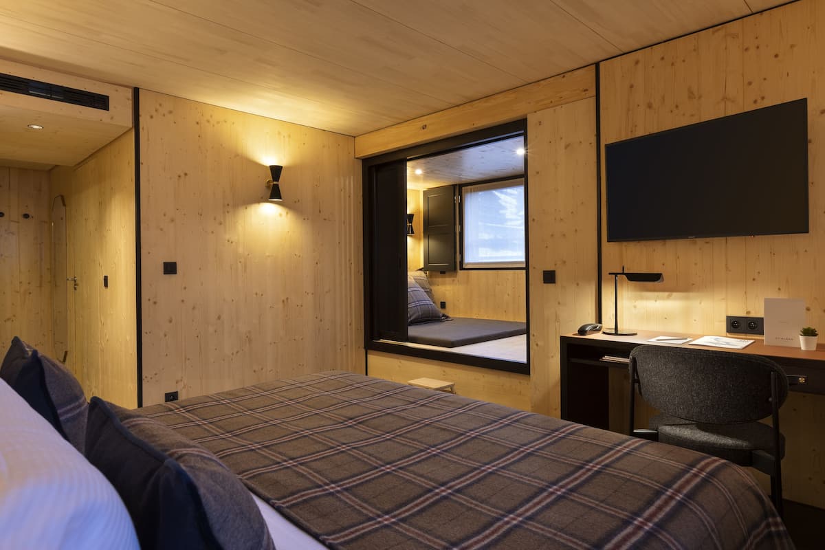 1 bedroom, in-room safe, individually decorated, individually furnished