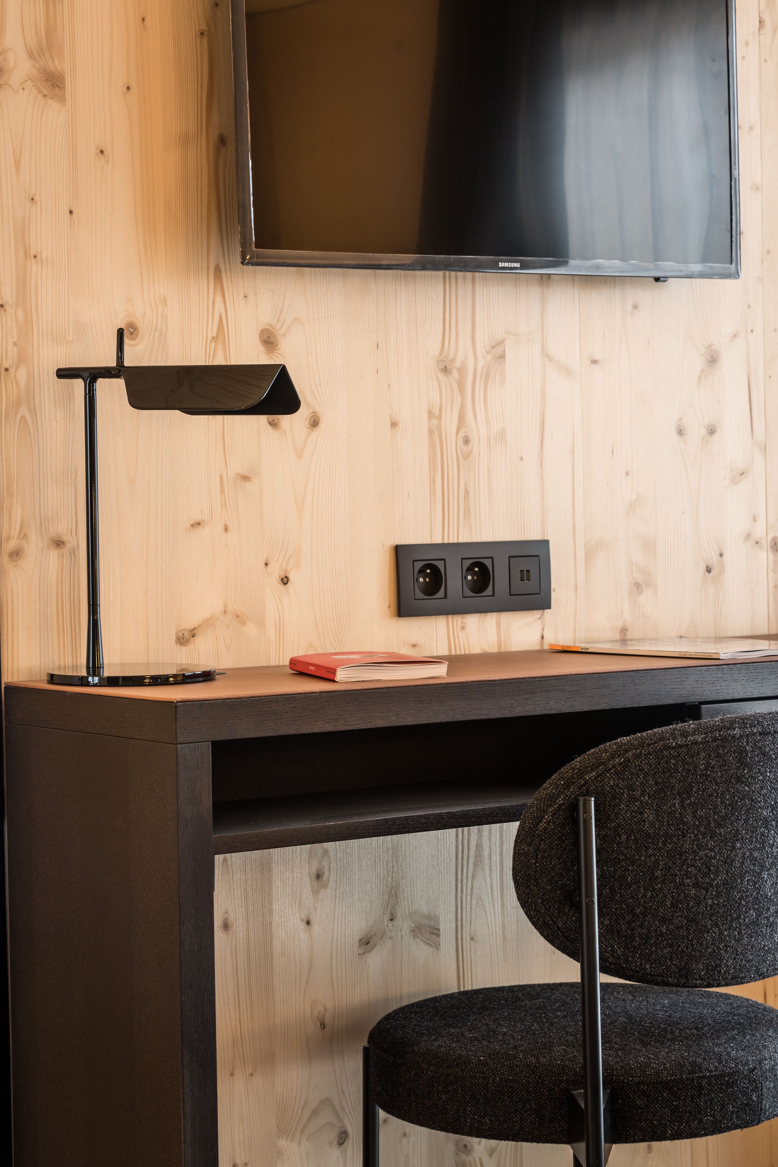 1 bedroom, in-room safe, individually decorated, individually furnished