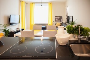 Business-Apartment, 1 Doppelbett, barrierefrei, Nichtraucher | Eigene Küche | Kühlschrank, Herdplatte, Geschirrspüler, Wasserkocher