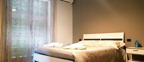 Deluxe Double Room, 1 Queen Bed, Non Smoking