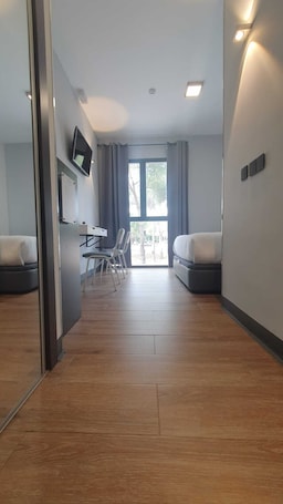 Quarto casal superior, 1 cama Queen, para não fumantes | Vista do quarto