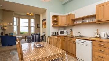 Apartment, Multiple Beds | 2 bedrooms, iron/ironing board, free WiFi, bed sheets